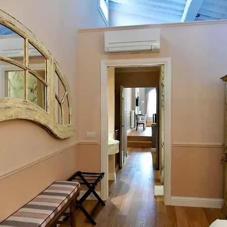 La Croce D'Oro Santa Croce Suite Apartments Florence Exterior photo
